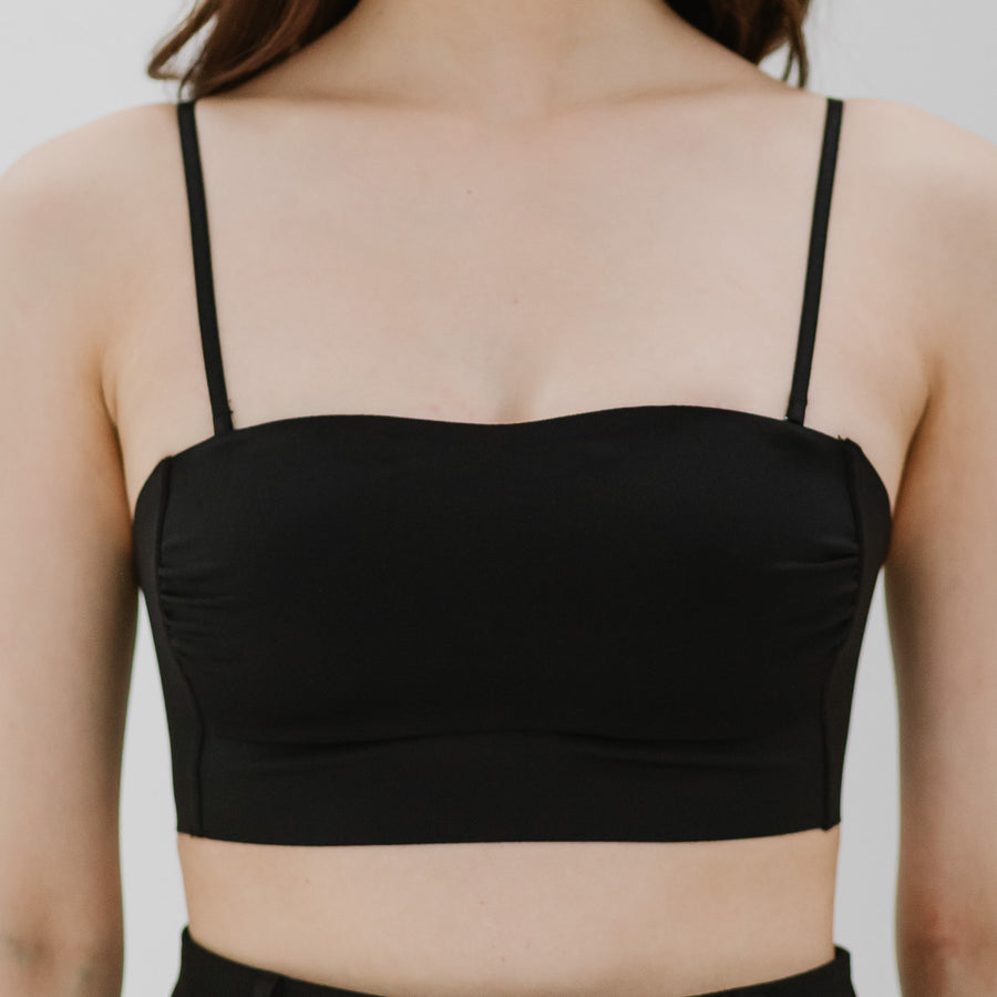 Minimalist Chic! Ruched Lightly-Lined Seamless Midi Strapless Wireless Bra in Black