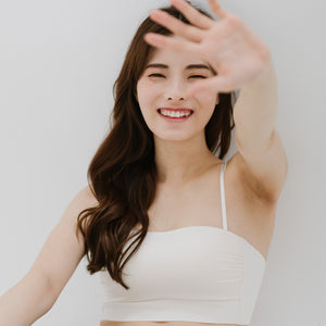 Minimalist Chic! Ruched Lightly-Lined Seamless Midi Strapless Wireless Bra in Meringue