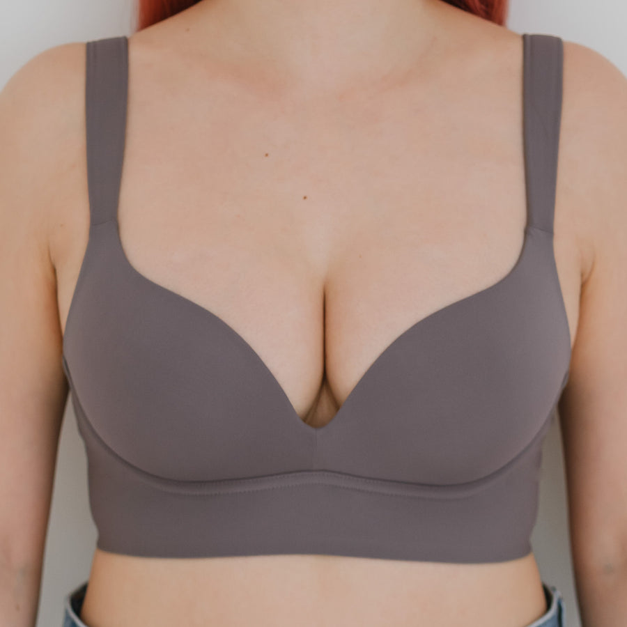 Support Plus! Low-Plunge U-Back Wireless Bra in Hojicha Buttercream