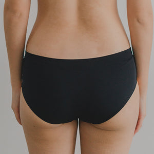 Timeless Essential! Mid-Rise Seamless Cheekie in Black