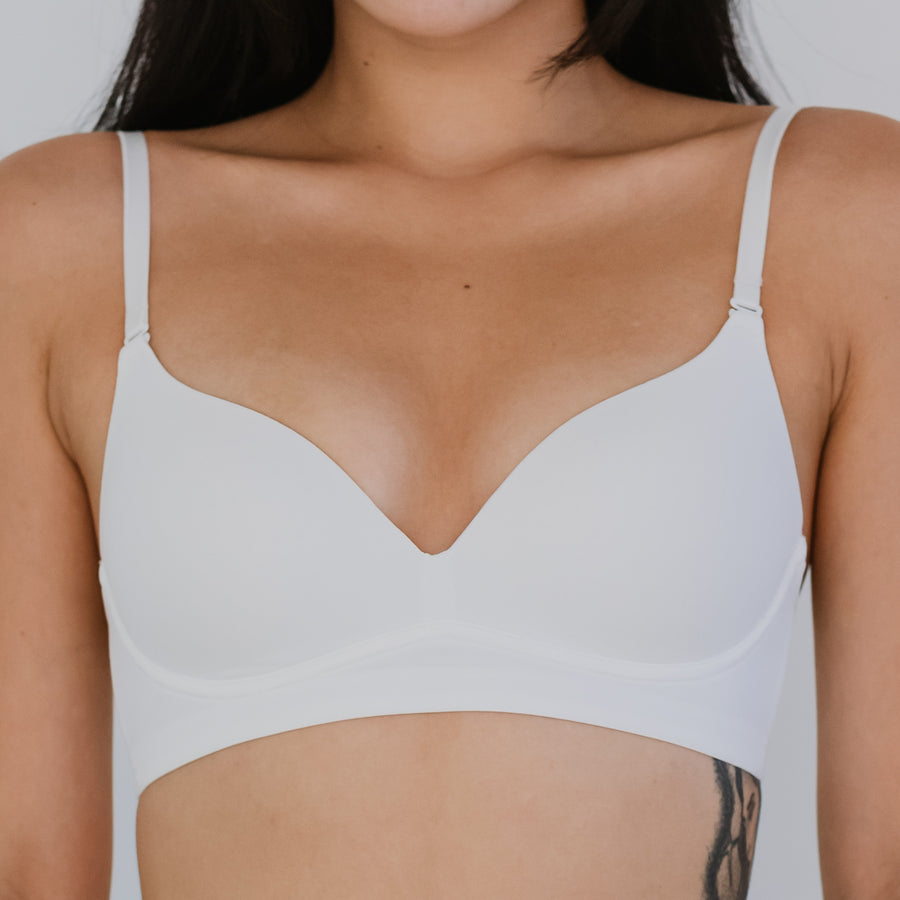 Timeless Essential! Plunge-Back Lightly-Lined Wireless T-Shirt Bra in White