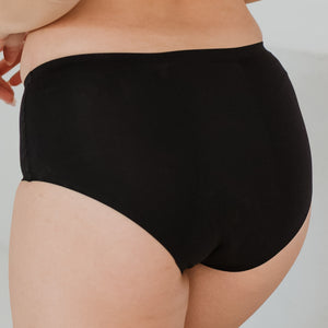 Hello Period! Seamless Mid-Rise Cheekie in Buttery Black