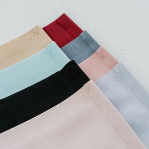 AIR-LEISURE Mid-Rise Seamless Cheekie (Tiffany, size S/M Only)