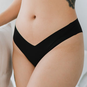 Jell-ee V-Cut Sexy Thong in Black (Signature Edition)