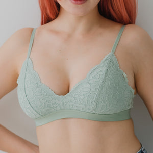 Lace Blossom! Lightly-Lined Bralette in Apple Mint