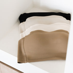 Minimalist Ultra-Smooth Concealer! Lightly-Lined Seamless Strapless Wireless Bra in Toffee Latte