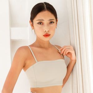 Minimalist Ultra-Smooth Concealer! Lightly-Lined Seamless Strapless Wireless Bra in Soy Latte