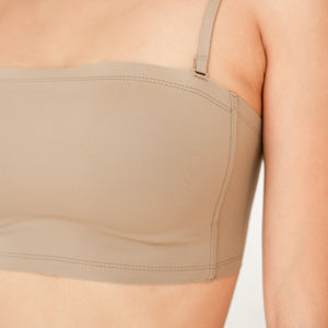 Minimalist Ultra-Smooth Concealer! Lightly-Lined Seamless Strapless Wireless Bra in Toffee Latte