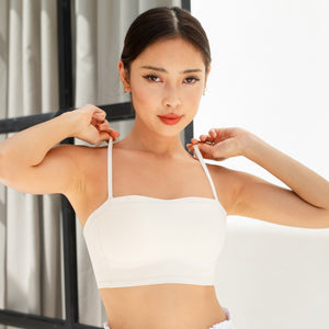 Minimalist Ultra-Smooth Concealer! Lightly-Lined Seamless Strapless Wireless Bra in Vanilla Latte