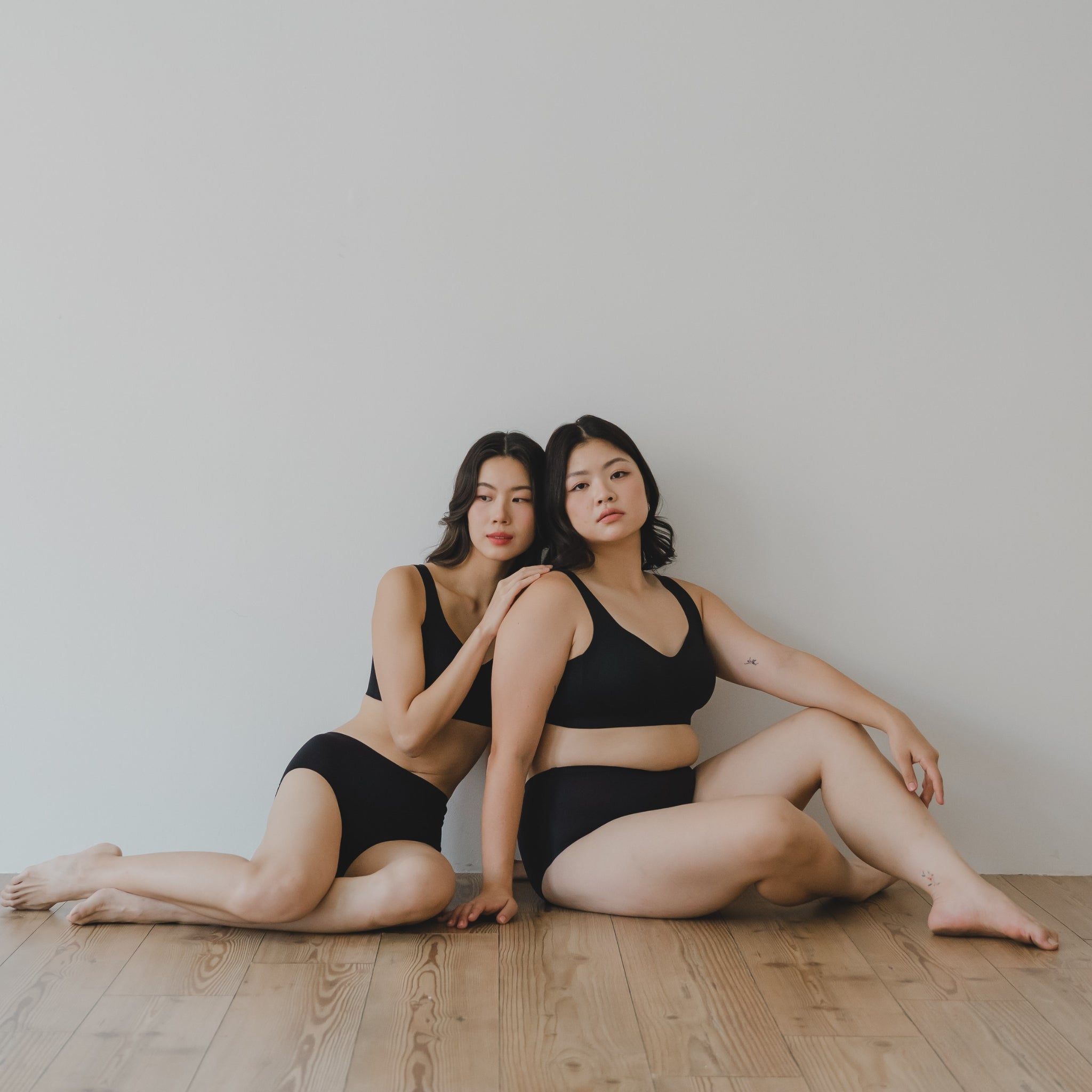 Hey Period! Overnight Seamless Mid-Rise Cheekie in Buttery Black
