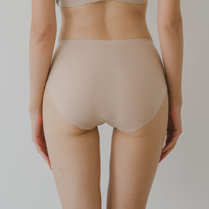 No-Camel-Toe SmoothGuard Seamless Mid-Rise Cheekie in Buttery Milk Tea