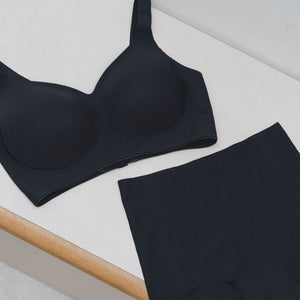 Forme+ V-plunge Wireless Seamless Bra (Machine Wash Edition) in Black