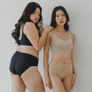 No-Camel-Toe SmoothGuard Mid-Rise Seamless Cheekie in Buttery Black