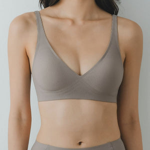 Forme V-plunge Wireless Seamless Bra (Machine Wash Edition) in Storm Mocha