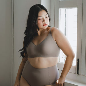 Forme+ V-plunge Wireless Seamless Bra (Machine Wash Edition) in Storm Mocha
