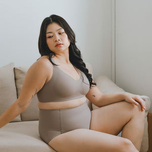 Forme+ V-plunge Wireless Seamless Bra (Machine Wash Edition) in Storm Mocha