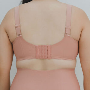 Forme+ V-plunge Wireless Seamless Bra (Machine Wash Edition) in Rosy Peach