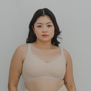 Forme+ V-plunge Wireless Seamless Bra (Machine Wash Edition) in Barely Nude