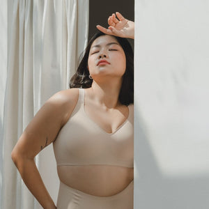 Forme+ V-plunge Wireless Seamless Bra (Machine Wash Edition) in Barely Nude