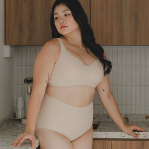 Forme+ V-plunge Wireless Seamless Bra (Machine Wash Edition) in Barely Nude