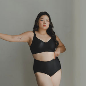 Forme+ V-plunge Wireless Seamless Bra (Machine Wash Edition) in Black