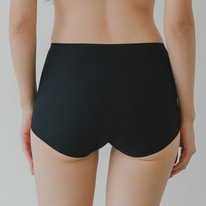Forme Set in Black