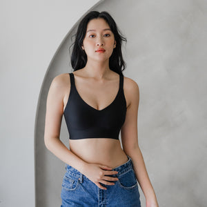 air-ee+ Seamless Bra in Black (Signature Edition)