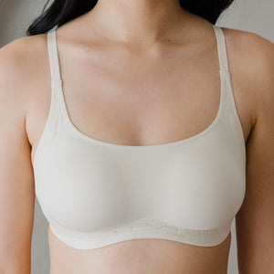 Air-Leisure! Scoop-Neck Lightly-lined Seamless Wireless Bra (Contour-fit Edition) in Soft Vanilla