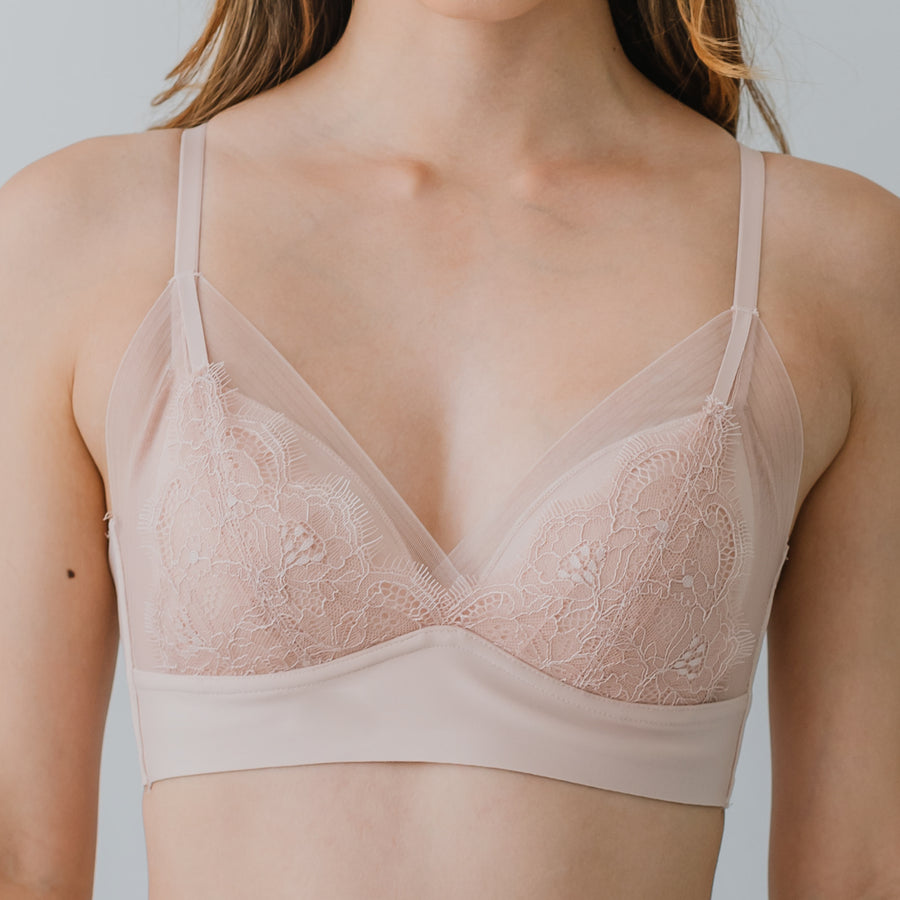 Feathery-Light Lace Mesh! Seamless Lightly-Lined Wireless Bra in Cherry