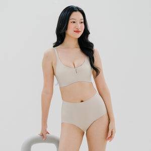 air-ee V-Sculpt Seamless Bra (Machine Wash Edition) in Almond Nude