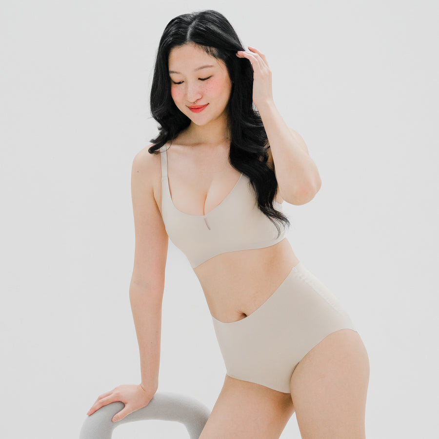 air-ee No-Wedgie Super High-Rise Seamless Cheekie (Signature Edition) in Almond Nude