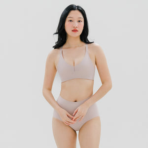 air-ee V-Sculpt Seamless Bra (Machine Wash Edition) in Creamy Sakura (Limited Edition)