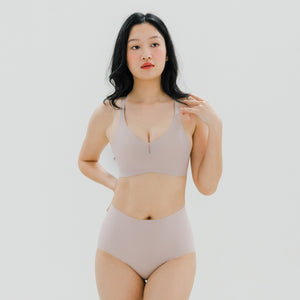 air-ee V-Sculpt Seamless Bra (Machine Wash Edition) in Creamy Sakura (Limited Edition)