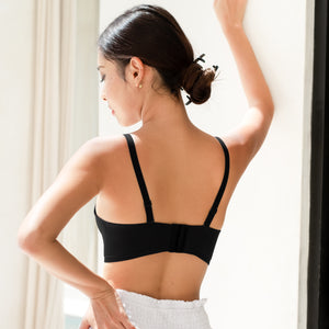 Contour Lift! Seamless Push Up Wireless Bra in Black