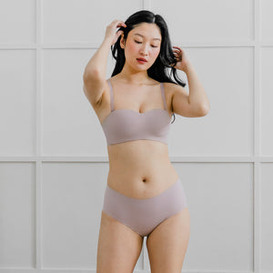 Full Scoop! Seamless Lightly-lined Anti-slip Strapless Wireless Bra in Creamy Sakura