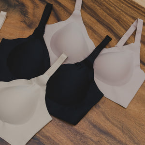 air-ee+ Seamless Bra in Black (Signature Edition)