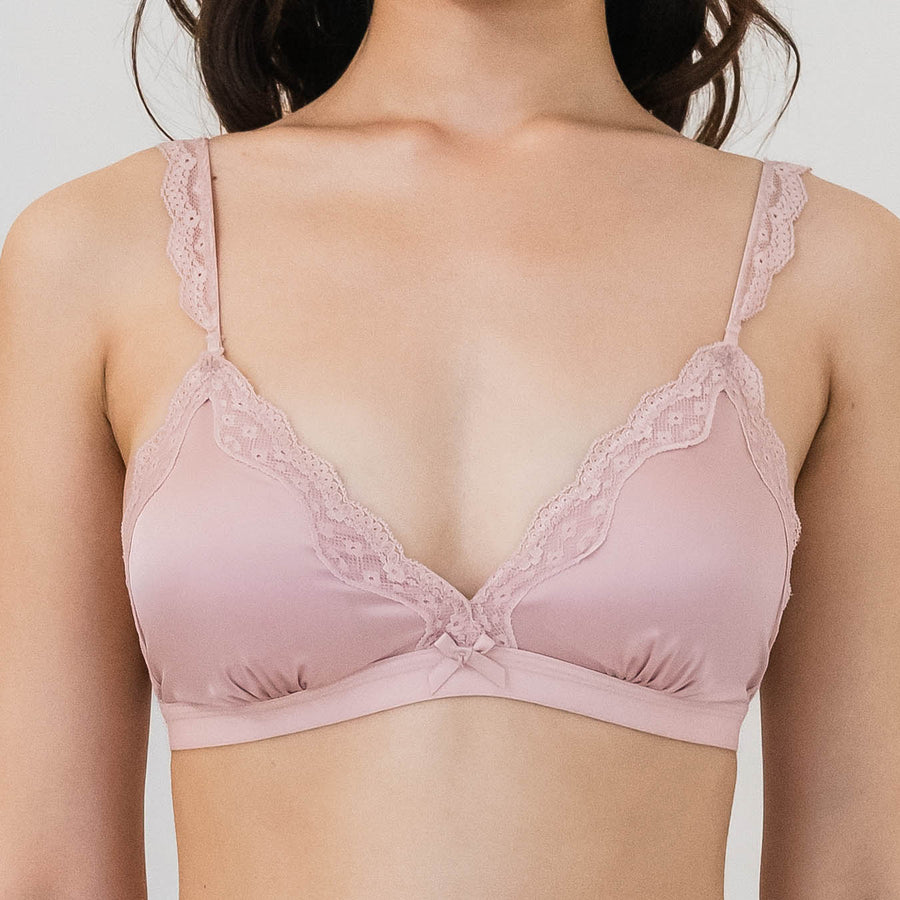 Soft Bloom Lace Bralette in Champagne Pink