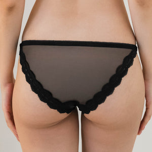 Soft Bloom Mid Rise Cheekie in Black