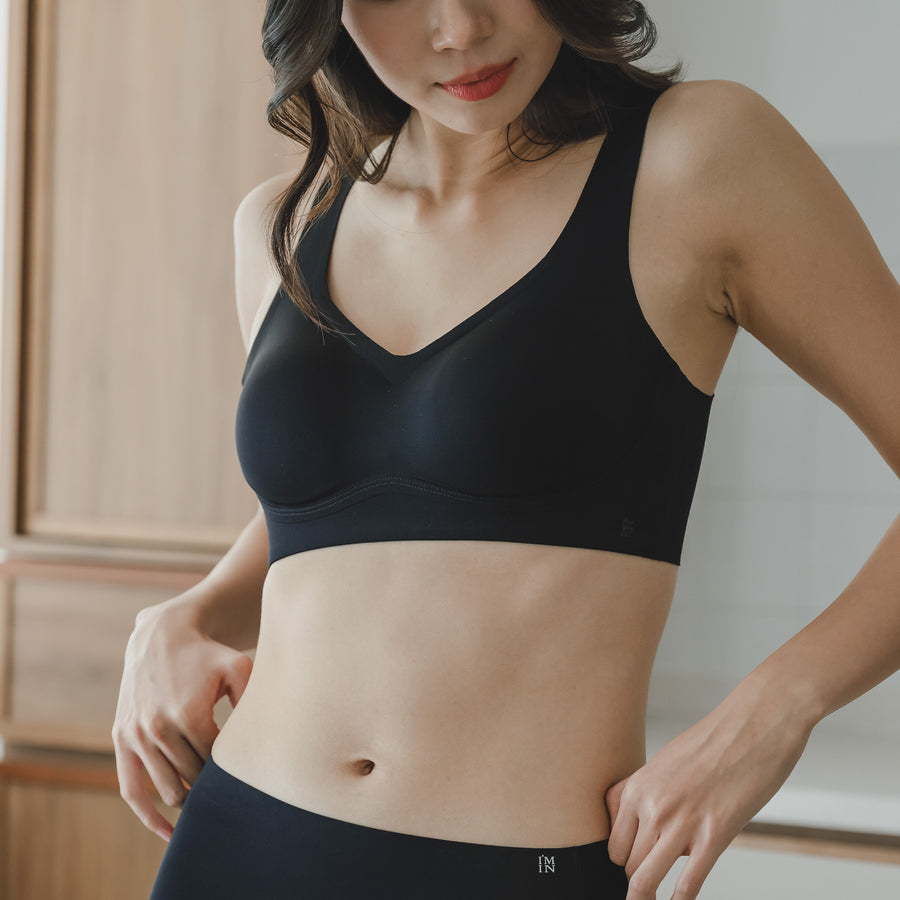 Air-ee Seamless Bra in Black - Thick Straps (Signature Edition)