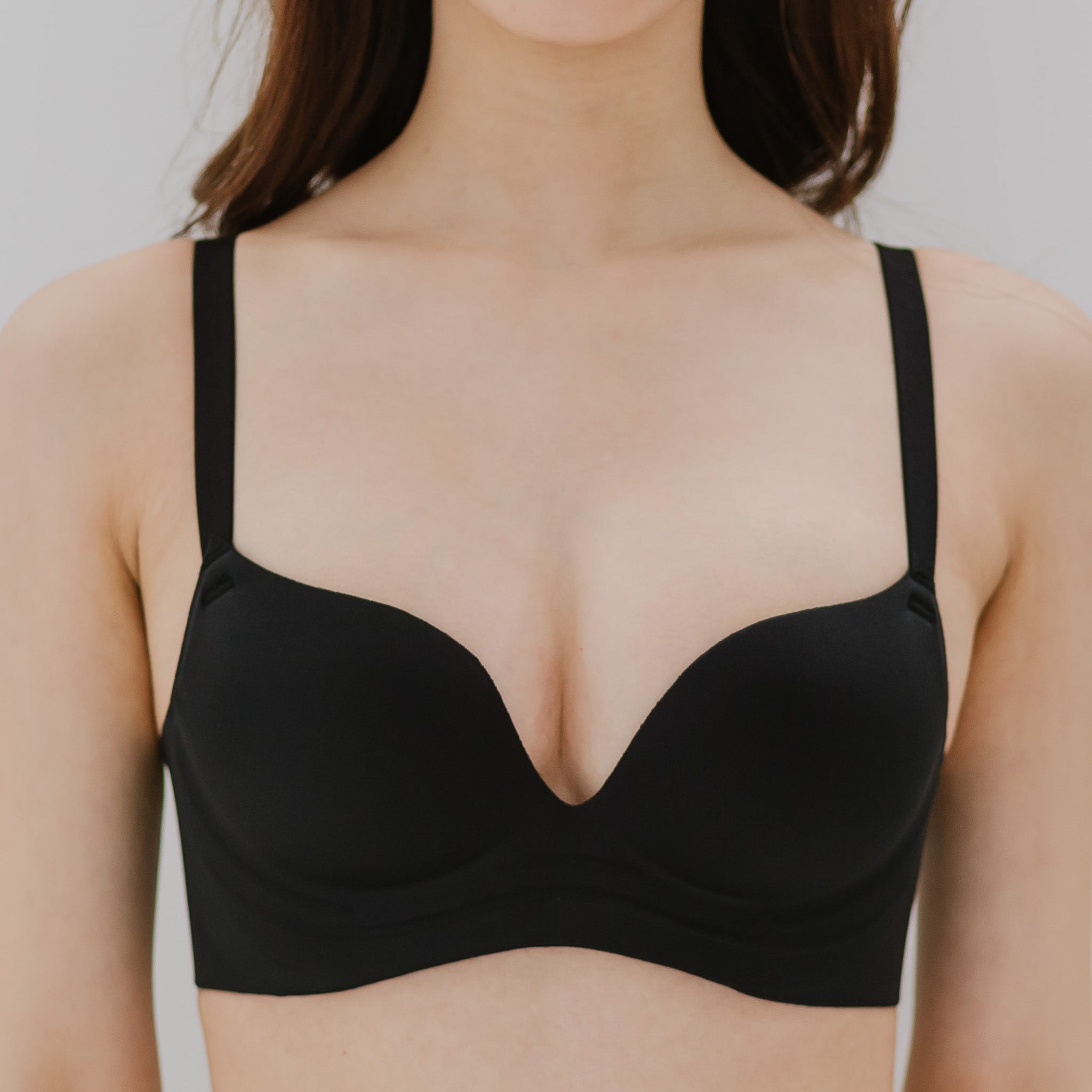 No Bulge! Seamless Wireless Bra in Velvet Black