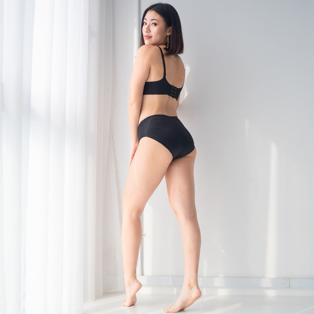 OOMPH! Velvet-Matte Teardrop 2-Way Wireless Push Up Bra in Black