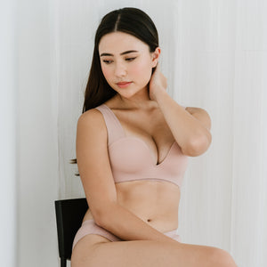 The Smooth U! Seamless U-Plunge Push Up Wireless Bra in Dusty Pink (Size S Only)