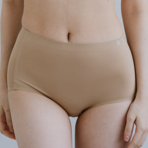 Premium Mid-Rise Seamless Butthugger in Toffee Cream