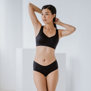 Air-ee Seamless Bra in Black - Thick Straps (Signature Edition)