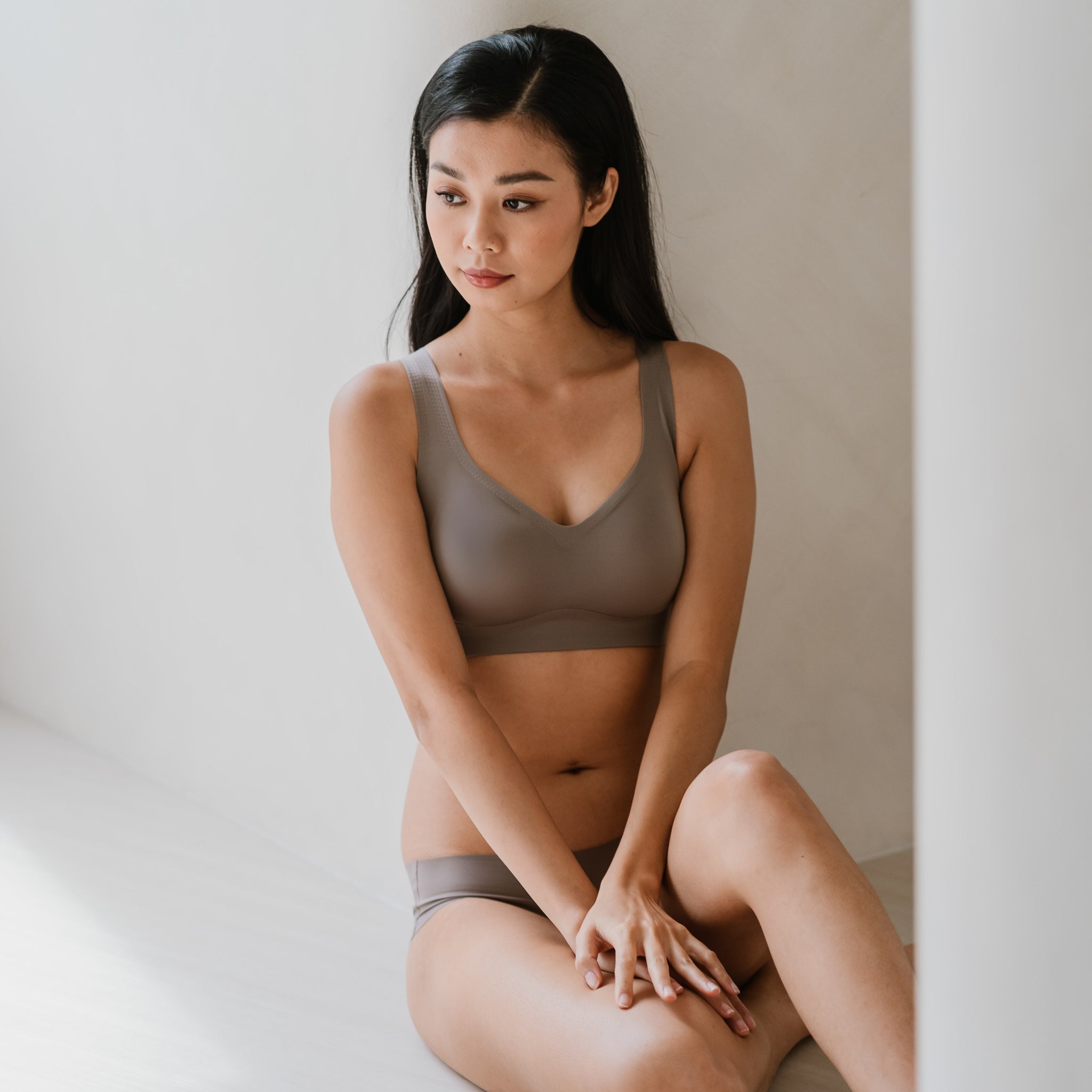 Air-ee Seamless Bra in Hojicha - Thick Straps (Signature Edition) *Lim