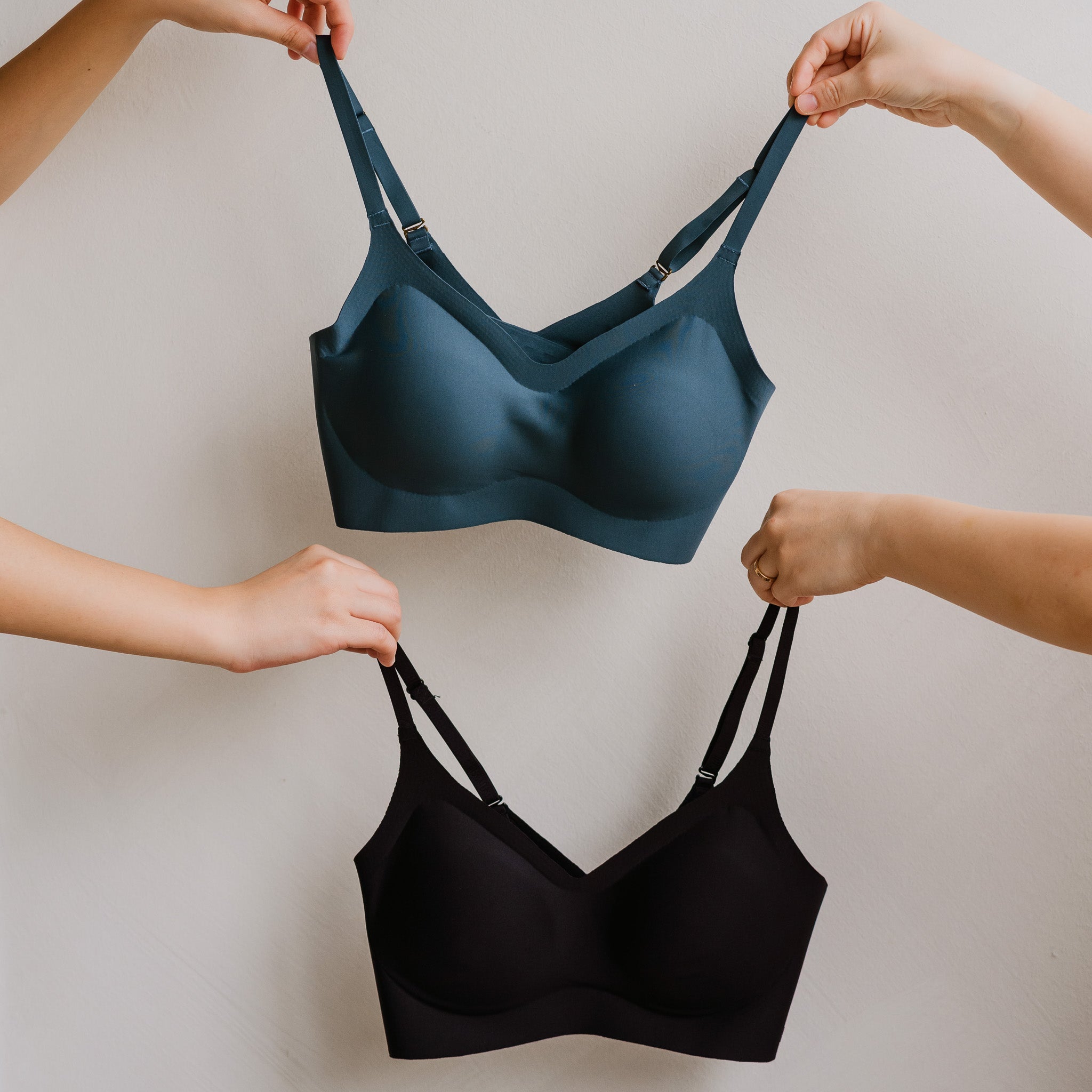 Air-ee Seamless Bra in Lush Teal (Limited Edition) - Thin Straps (Sign