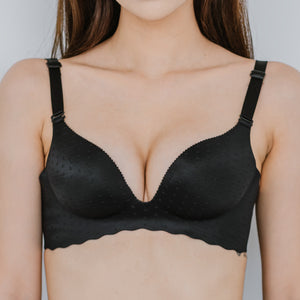 Perk Me Up! V2.0 Seamless Super Push Up Wireless Bra in Velvety Black (Size S & XL Only)