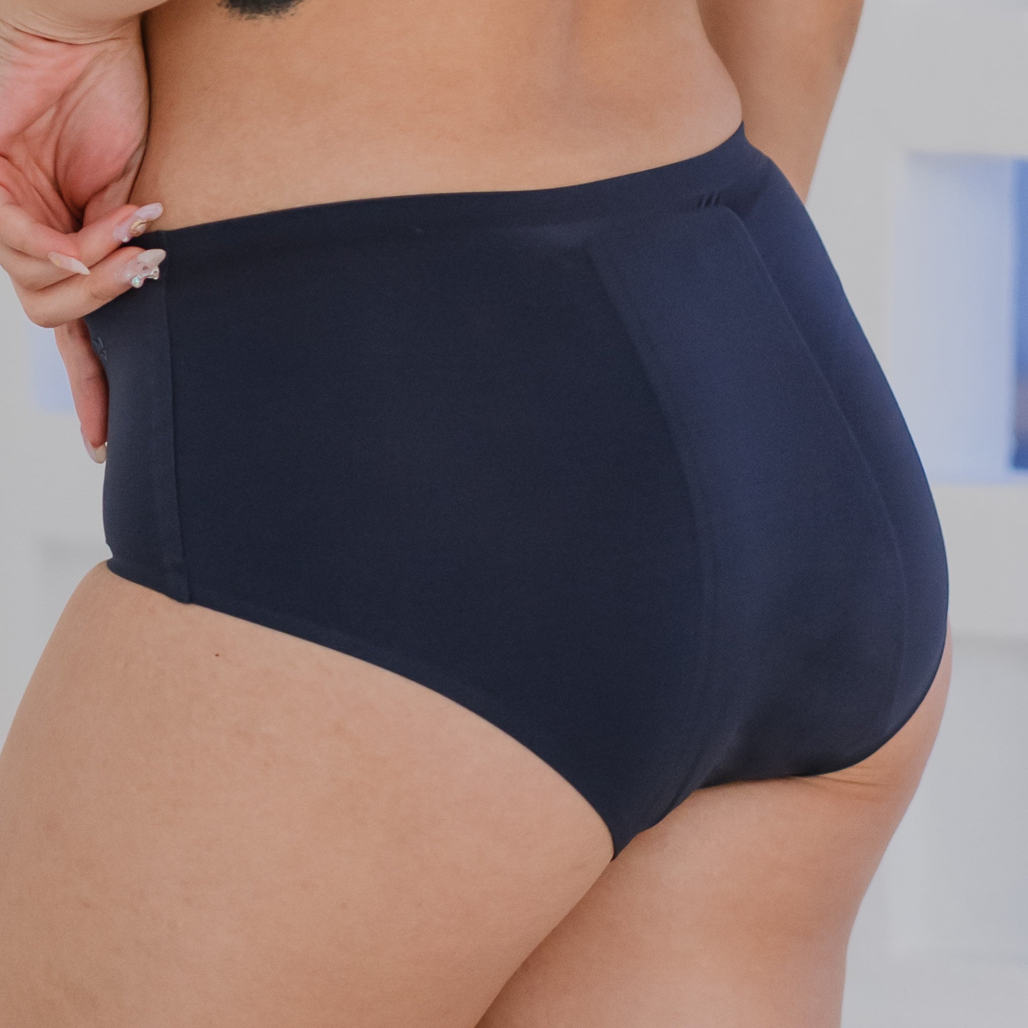 Hello Period! Seamless Mid-Rise Cheekie in Buttery Teal Marine (Size L - 3XL only)