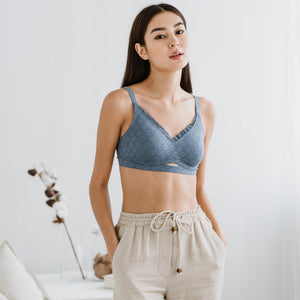 Lace x Relax Hybrid Push Up Wireless Bra in Floral Blue (Size S Only)