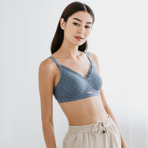 Lace x Relax Hybrid Push Up Wireless Bra in Floral Blue (Size S Only)